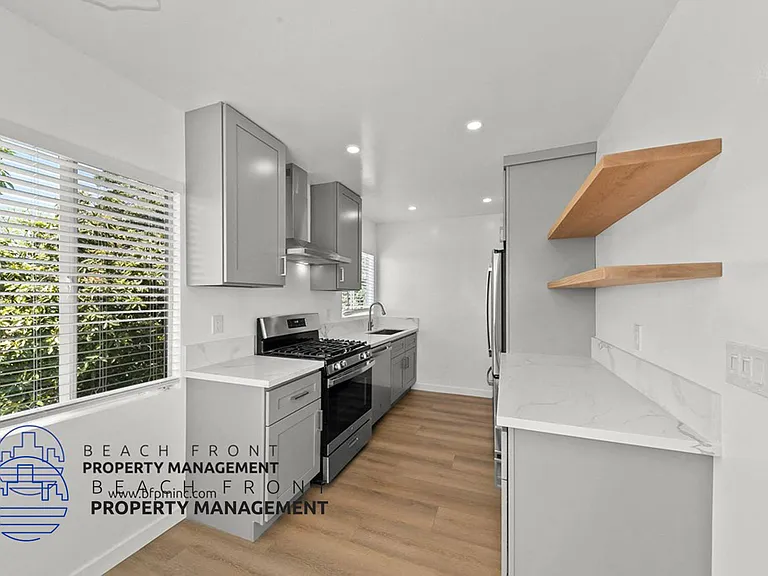 1603 Idaho Ave — Photo 16