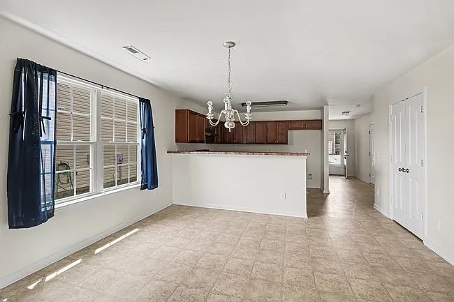 3879 Foliage Dr — Photo 3
