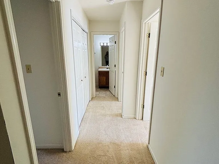 510 Craig St — Photo 11