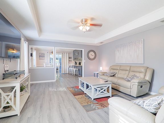 5th image of 4219 Hamilton Cir