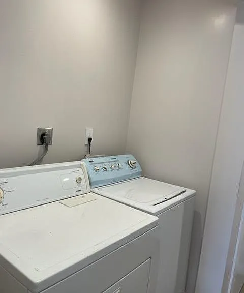 146 Ashton Ave — Photo 20