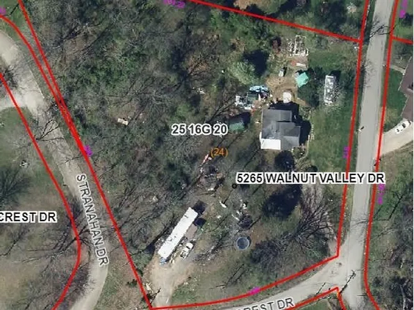 5265 Walnut Valley Dr, Cross Lanes, WV 25313