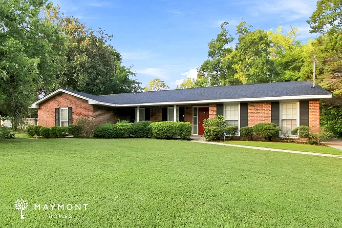 3 bed, 2.0 bath, 1722 sqft, $1,525 — Photo 2