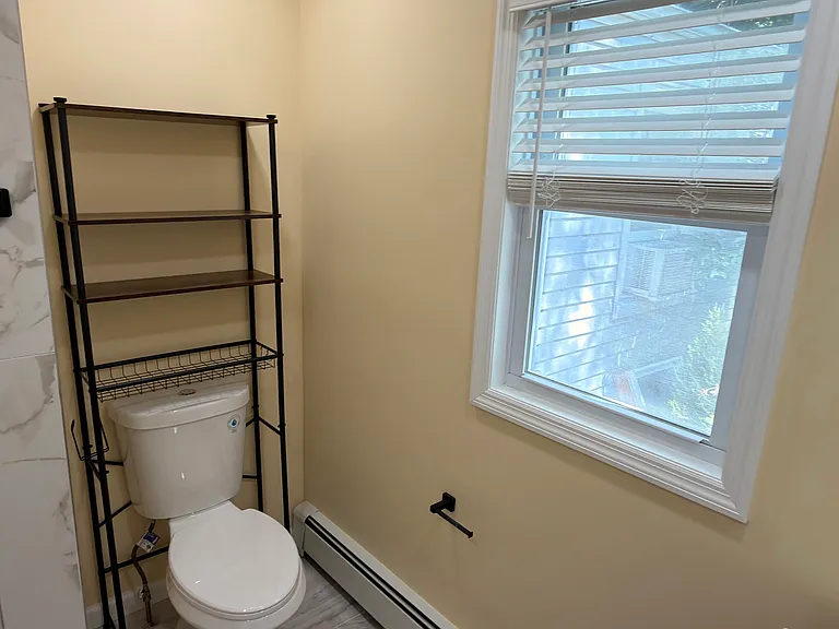 277 Auborn Ave — Photo 5
