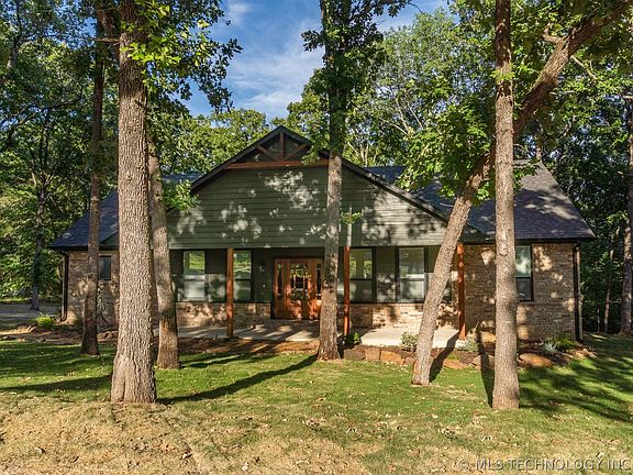 2nd image of 150 Woods Rd