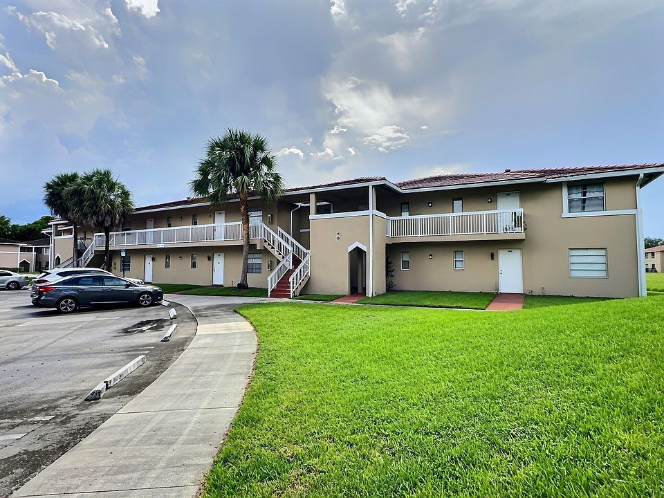 1st image of 889 Twin Lakes Dr #1J