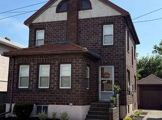 13-03 139th St, Flushing, NY 11357