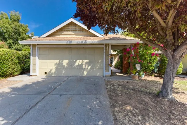 9151 Colonsay Way photo 1