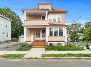 46 10th St, Derby, CT 06418