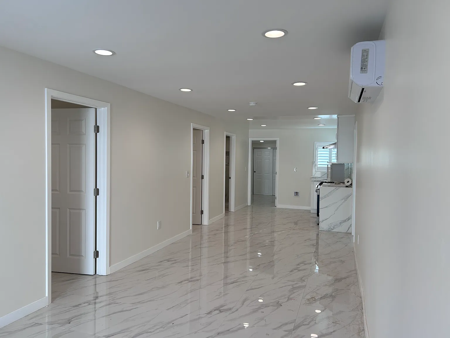 4 bed, 1200 sqft, $3,850 — Photo 3