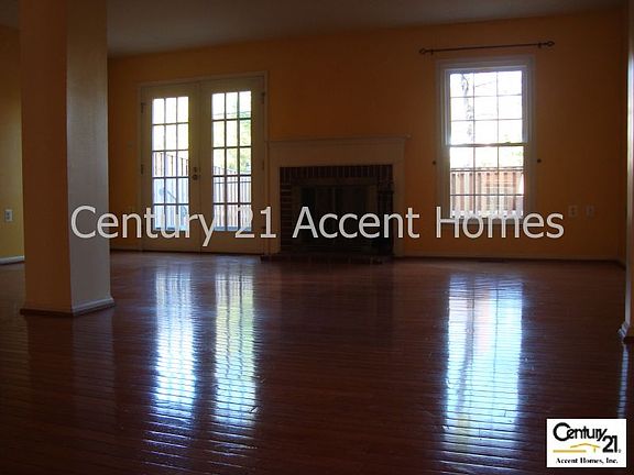 3rd image of 2514C S Arlington Mill Dr #3