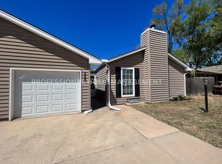 408 S Woodchuck Ln, Wichita, KS 67209