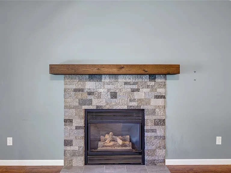 40 Alverstone Way — Photo 22