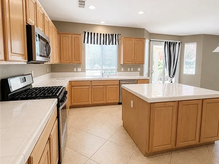 27960 Whittington Rd — Photo 6