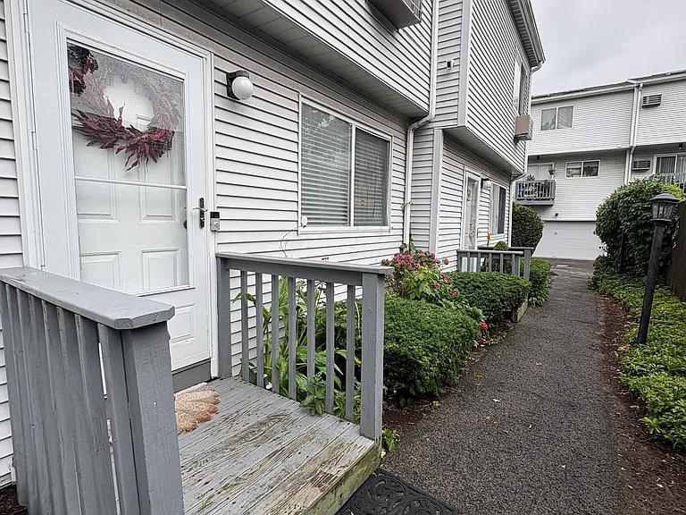 7 Piave St #23 — Photo 2