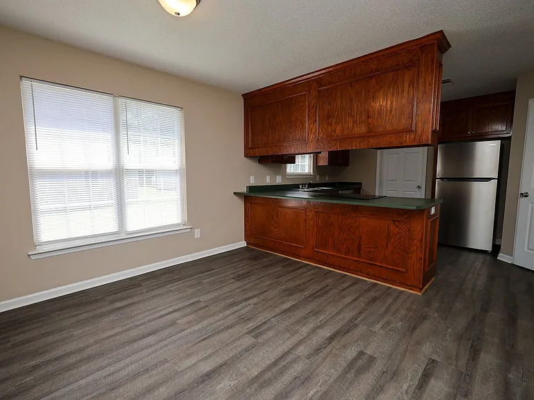 1663 Fresno St — Photo 3