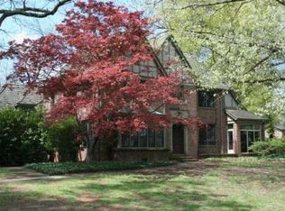 850 Holly Dr, Gainesville, GA 30501