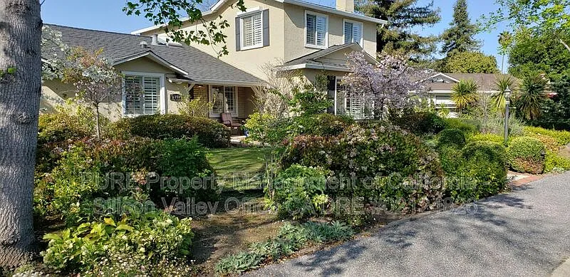 1158 Fordham Way
