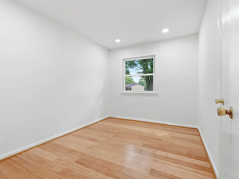 17004 Gohagen Rd — Photo 18