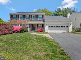 7593 Seabrook Ln, Springfield, VA 22153