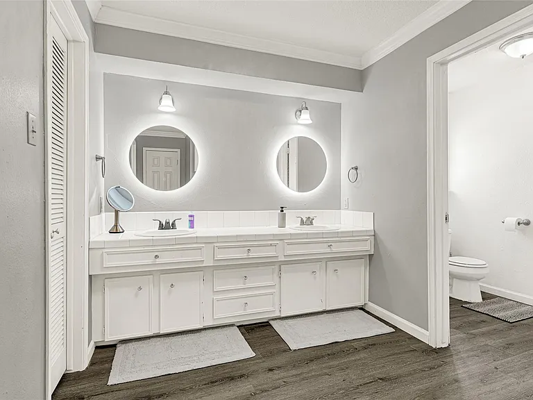 1111 Belaya Ln — Photo 20