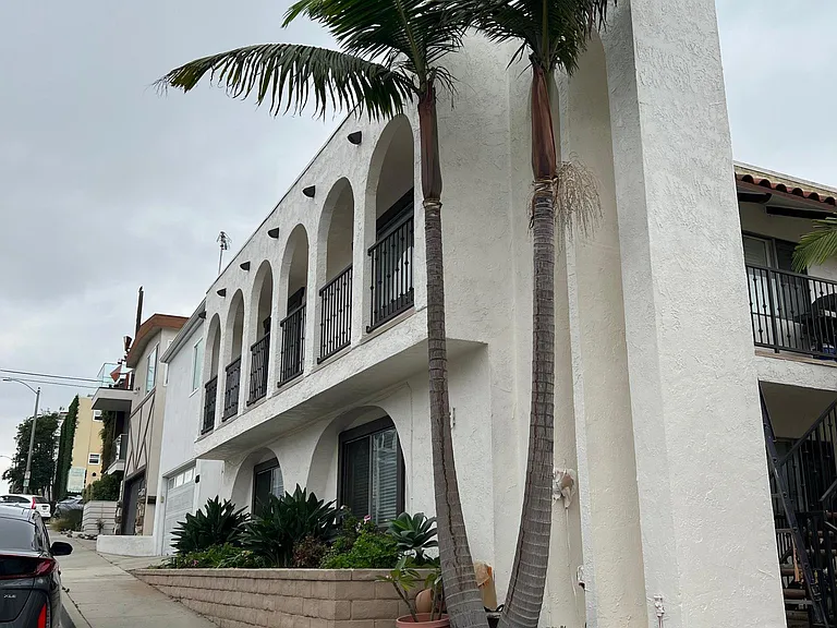 644 Manhattan Beach Blvd #11 — Photo 10
