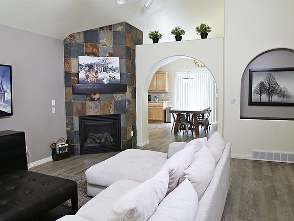 5th image of 2588 W Wildberry Ct