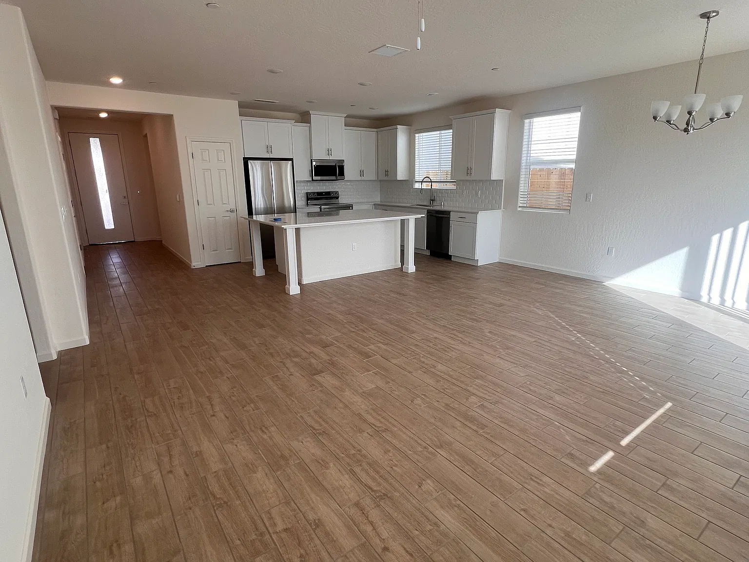 1166 Vanguard Way W — Photo 3