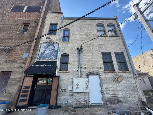 228 Yazoo Ave APT D, Clarksdale, MS 38614