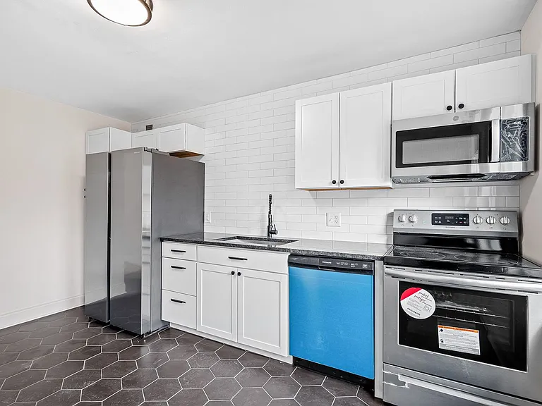 1121 West End Blvd — Photo 34