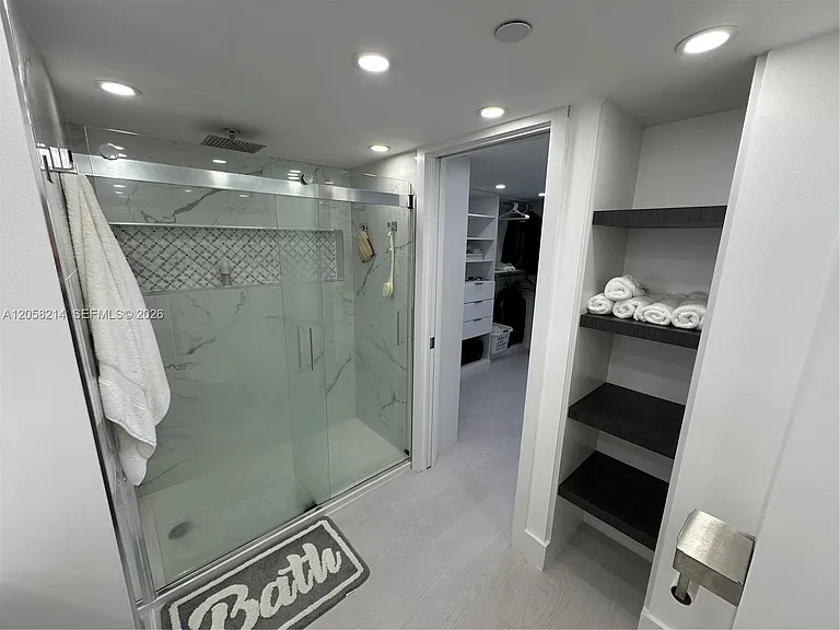 555 NE 15th St #10I — Photo 16