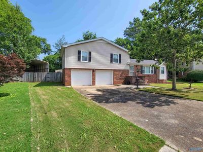 10205 Edinburgh Cir SW, Huntsville, AL, 35803