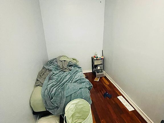 4th image of 14-19 Astoria Blvd #2