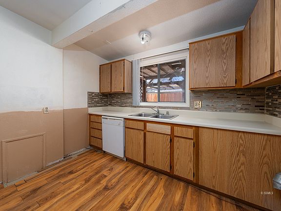 4th image of 217 Oasis Dr