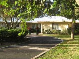 427 S Shore Dr, Sarasota, FL 34234
