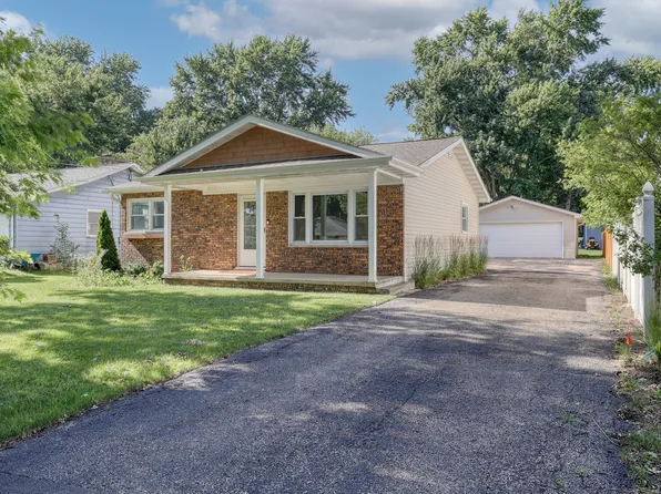 330 E Shannon St, Elburn, IL 60119