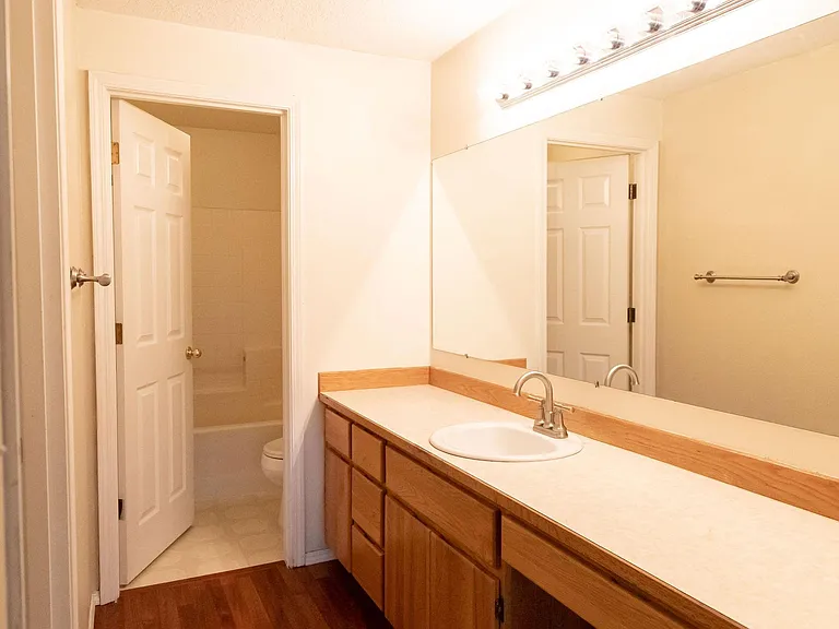 Main bathroom