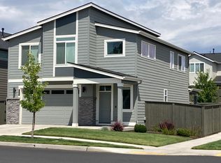20760 SE Iron Horse Ln, Bend, OR 97702
