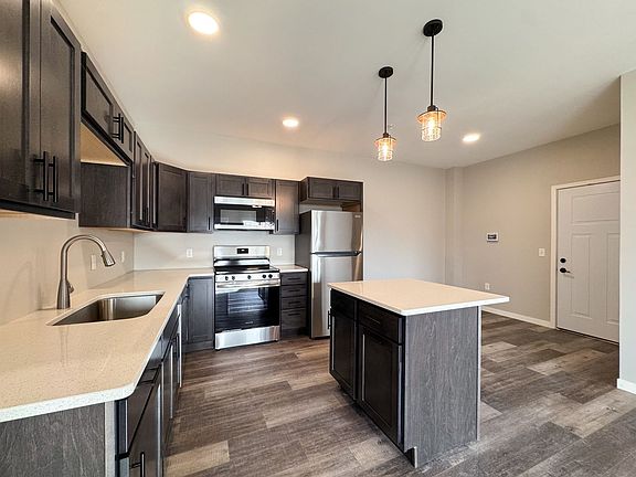 3rd image of 764 Meridian St #2