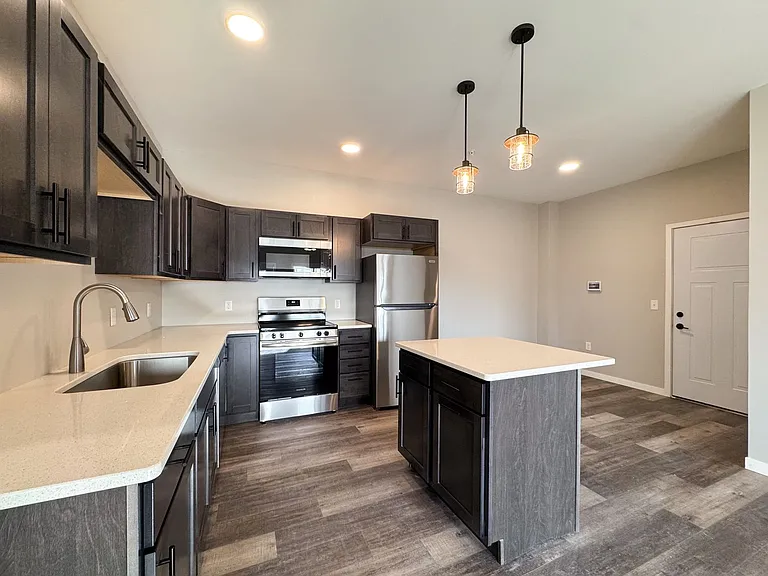 757 Parent St — Photo 12