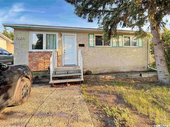 3223 Maxwell STREET, Saskatoon, SK S7L 3Y1