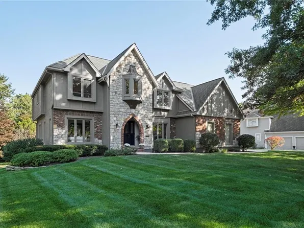 12429 Sagamore Rd, Leawood, KS 66209