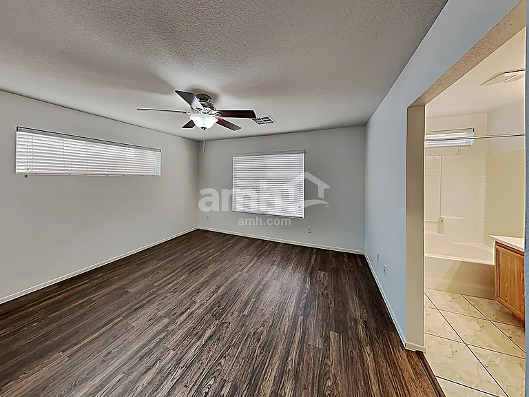 11020 Rossi Ave — Photo 8