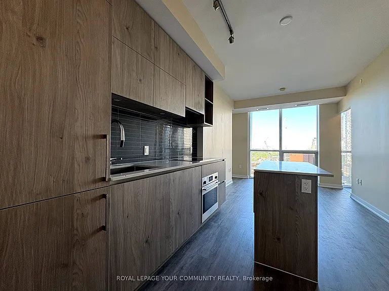 1 Yorkville Ave #1509 — Photo 6