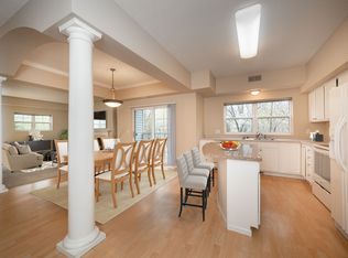 Lake Hazeltine Woods, Chaska, MN 55318