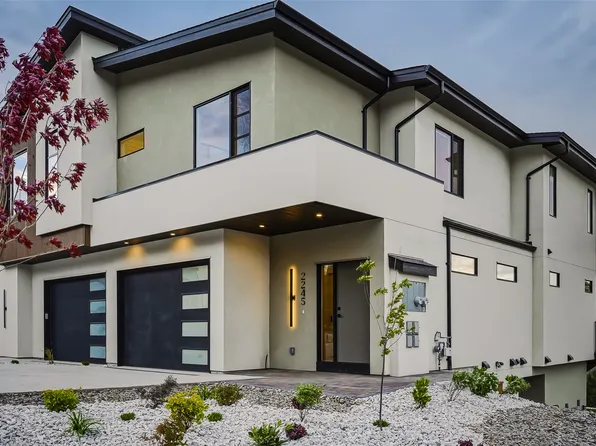 2245 Coldwater Dr, Kamloops, BC V2E 2M4