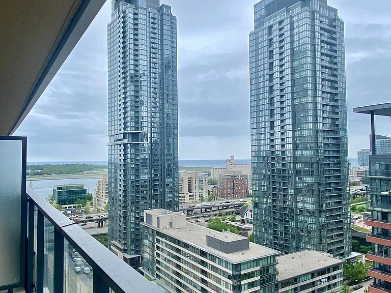 3 Concord Cityplace Way #1802 — Photo 1