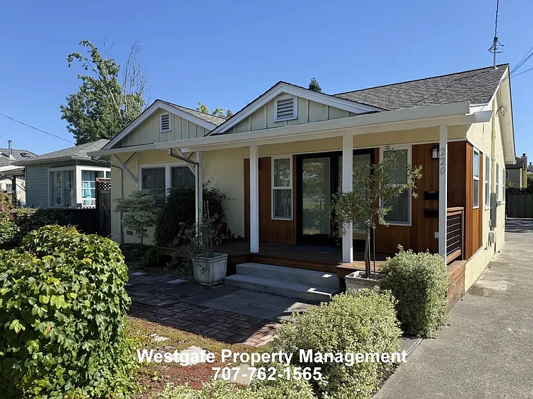 220 Payran St — Photo 20