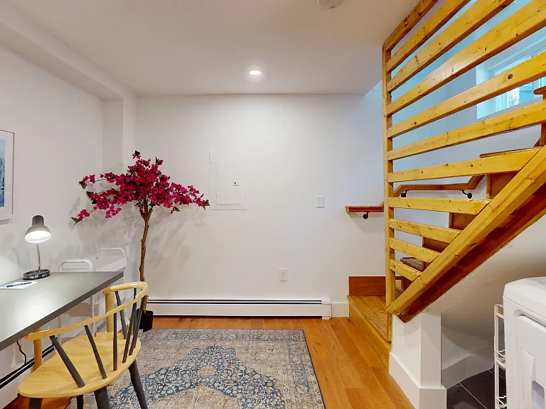 36 Montgomery St — Photo 11