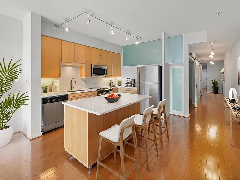 437 New York Ave NW #220 — Photo 7